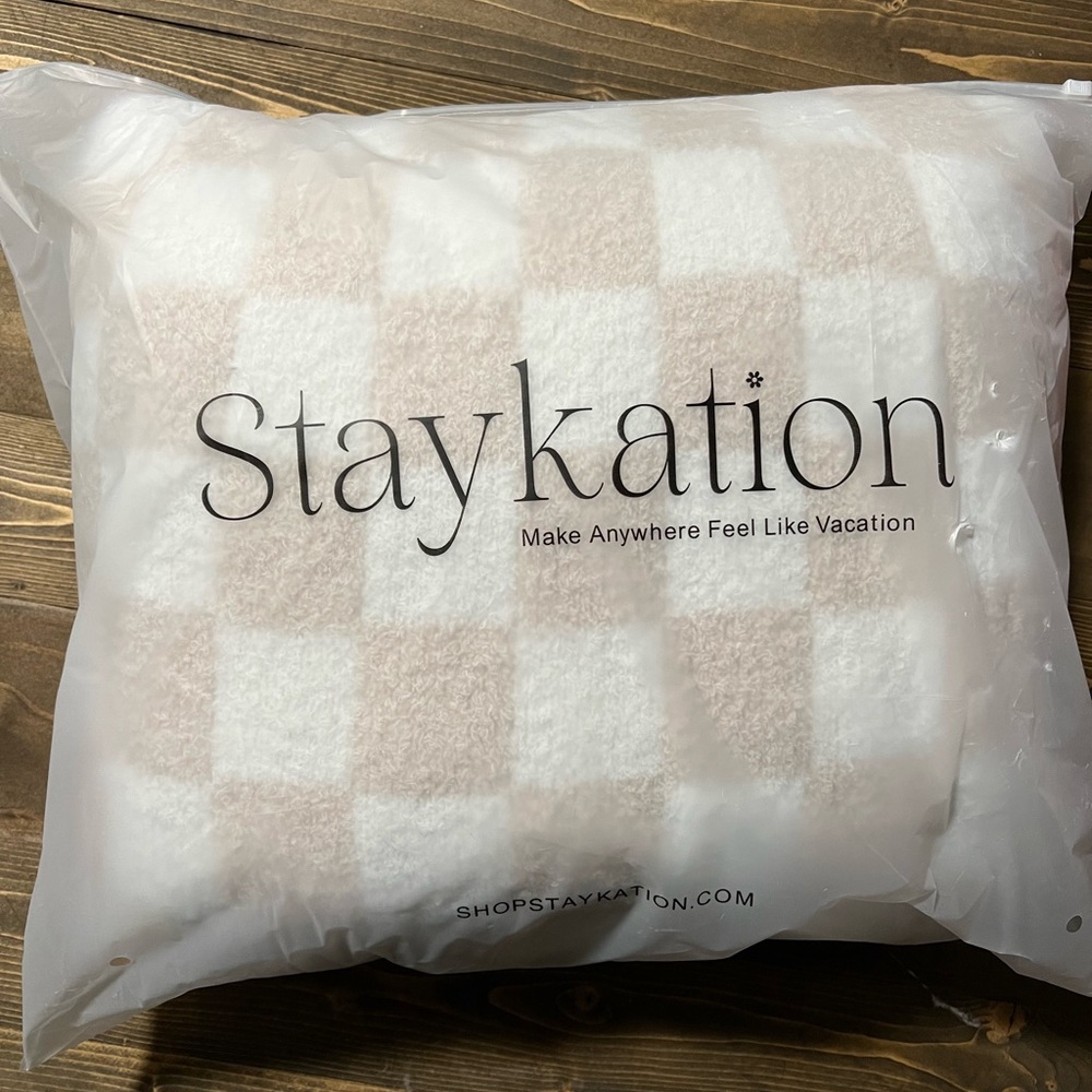 Staykation Checkered Quillow - sold out online